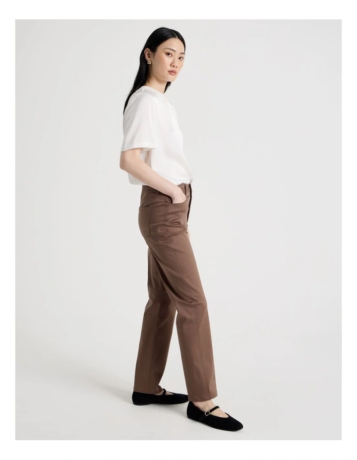 Sateen Straight 5 Pocket Pant in Mocha image 4
