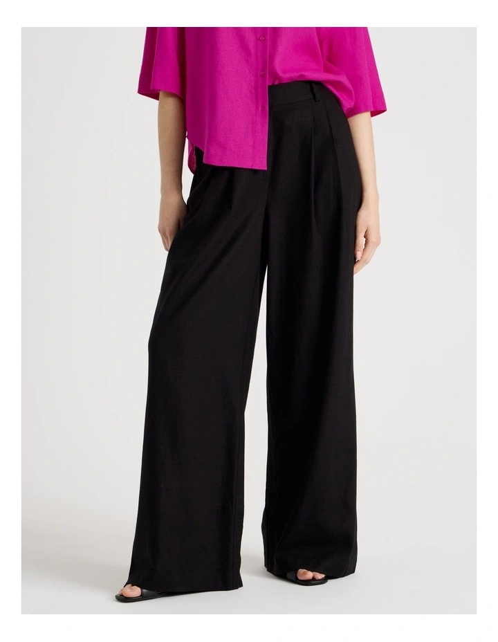 Wide Leg Pant with Exposed Pockets in Black image 2