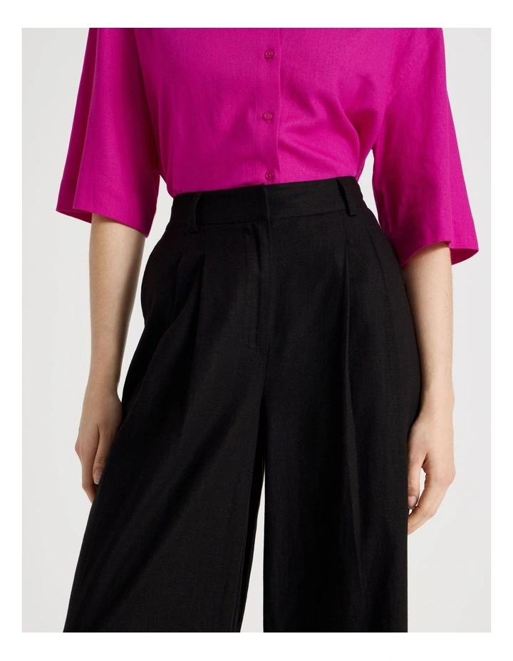 Wide Leg Pant with Exposed Pockets in Black image 5