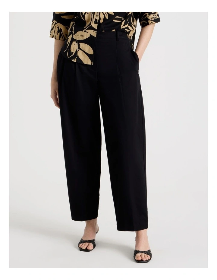 Poplin Barrel Leg Pant in Black image 2