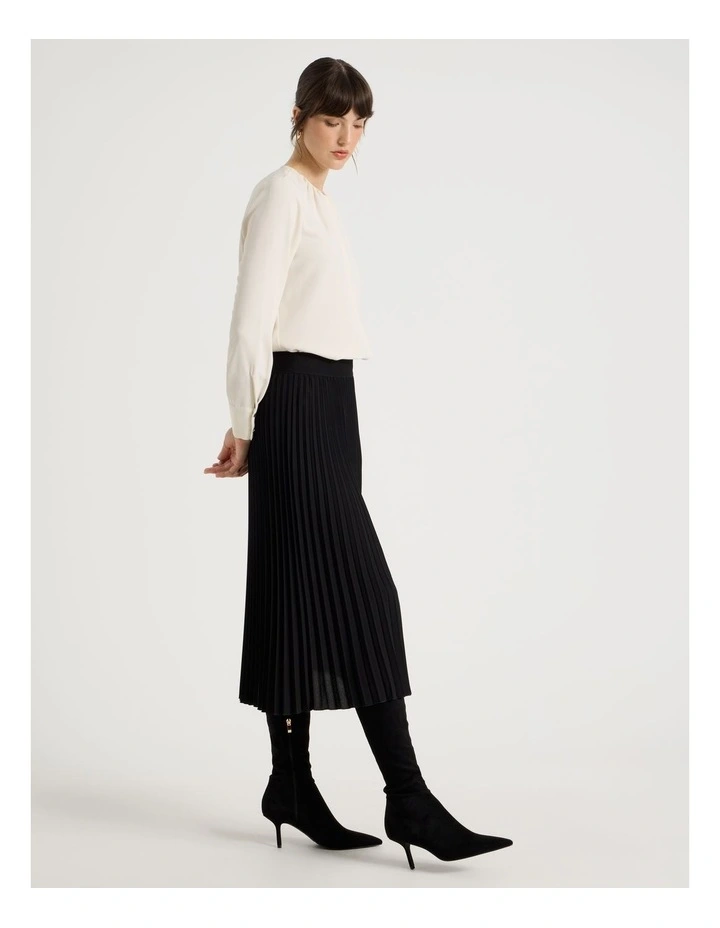 Pleat Skirt in Black image 1