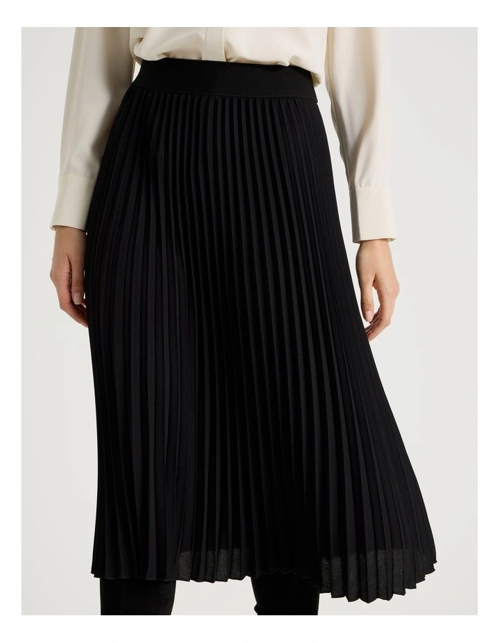 Pleat Skirt in Black image 4