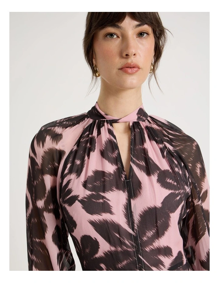 Long Sleeve Georgette Midi Dress in Pink Floral Print image 3