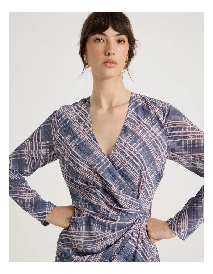 Long Sleeve Gathered Side Midi Dress in Check Print image 4