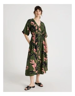 Short Sleeve Button Detail Midi Dress in Palm Moss Print