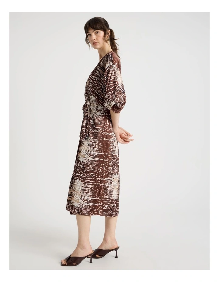 Short Sleeve Wrap Tuck Midi Dress in Animal Print image 4