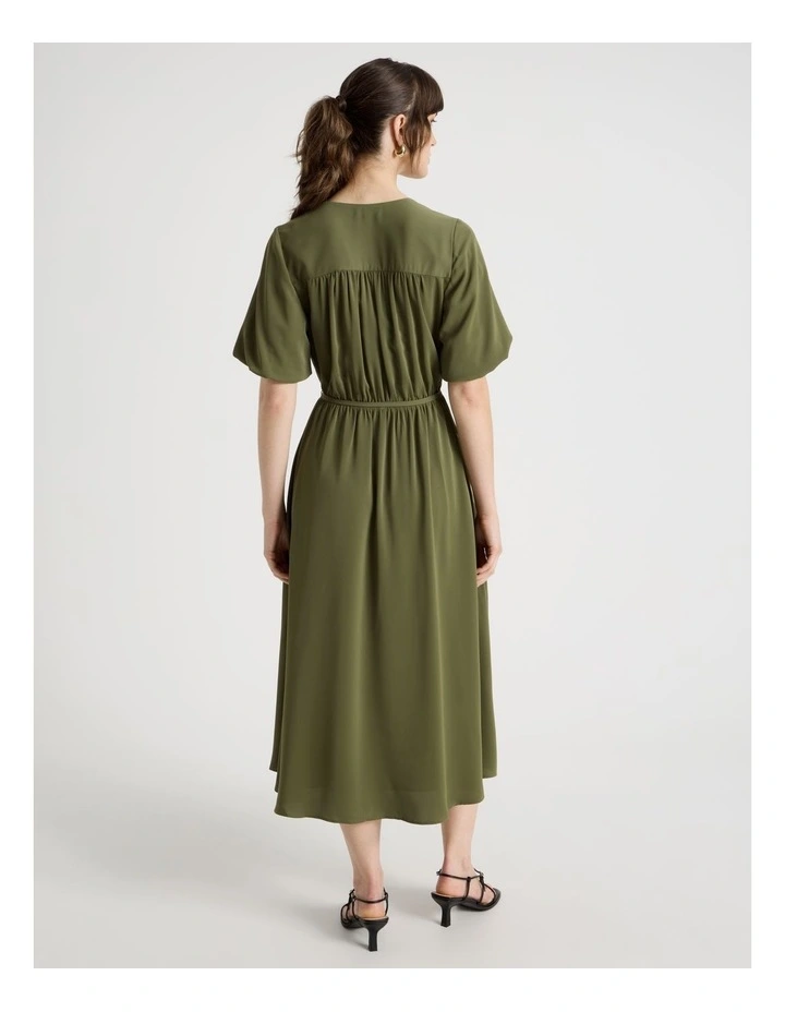 Short Sleeve Tie Detail Midi Dress in Dark Green image 6