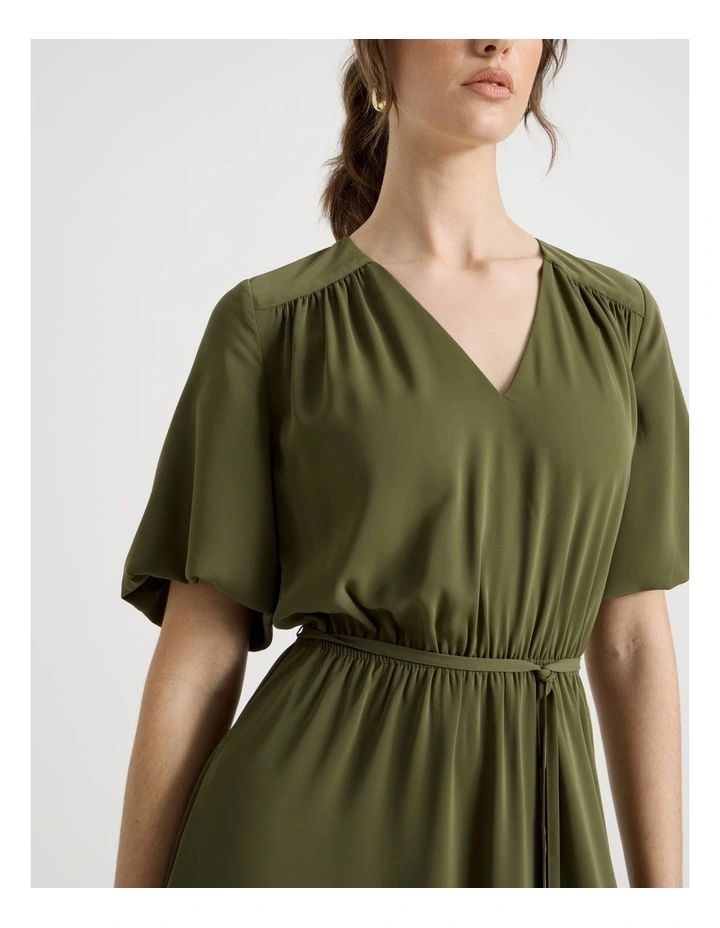 Short Sleeve Tie Detail Midi Dress in Dark Green image 7