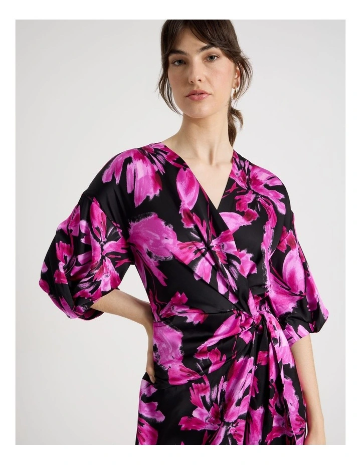 Short Sleeve Wrap Tuck Midi Dress in Pink Floral Print image 2