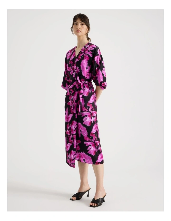 Short Sleeve Wrap Tuck Midi Dress in Pink Floral Print image 3