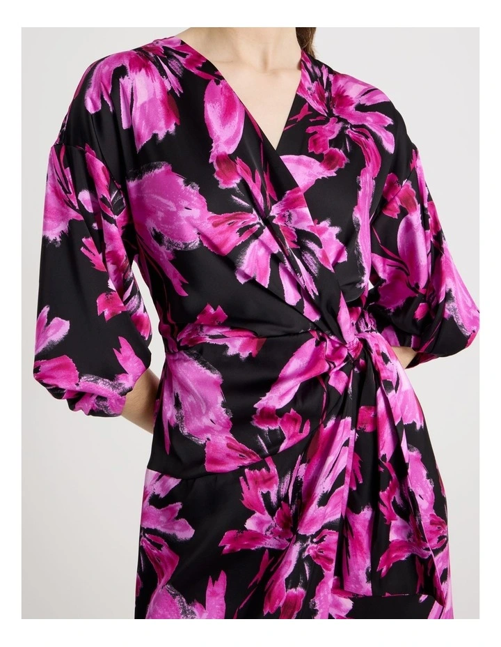Short Sleeve Wrap Tuck Midi Dress in Pink Floral Print image 4