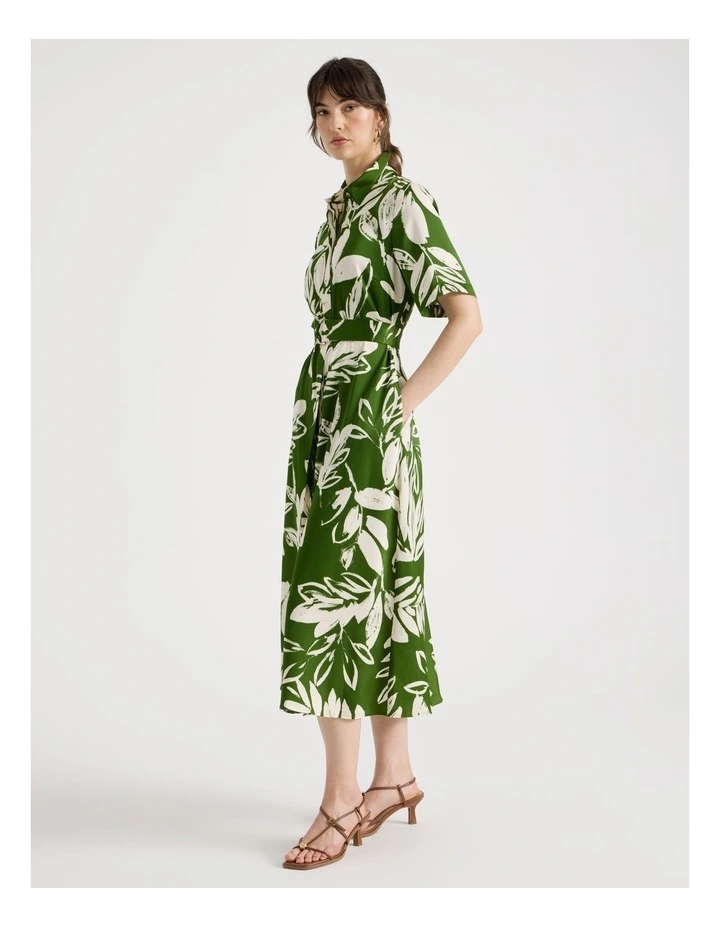 Short Sleeve Satin Midi Shirt Dress in Green Leaf Print image 2
