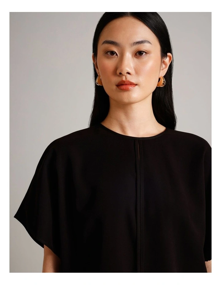 Viscose Blend Keyhole Top in Black image 4