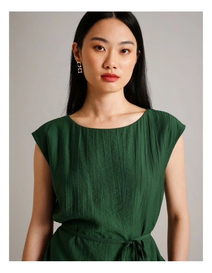 Crinkle Top With Tie in Dark Green image 5
