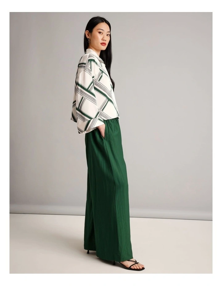 Crinkle Elastic Waist Pant in Dark Green image 2