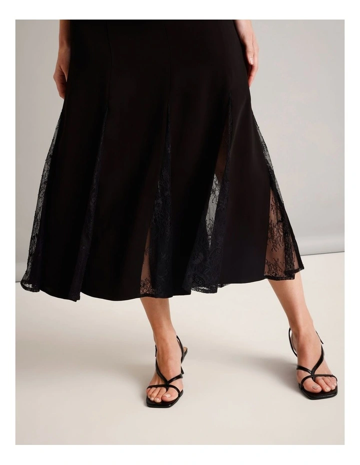 LACE INSERT MAXI SKIRT IN BLACK image 4