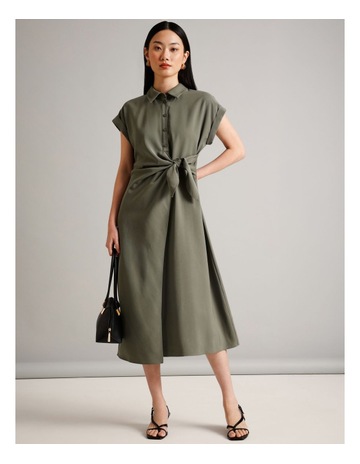 Khaki colour