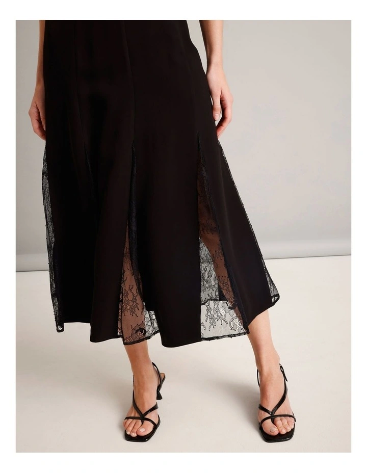 V-Neck Lace Panel Dress in Black image 3