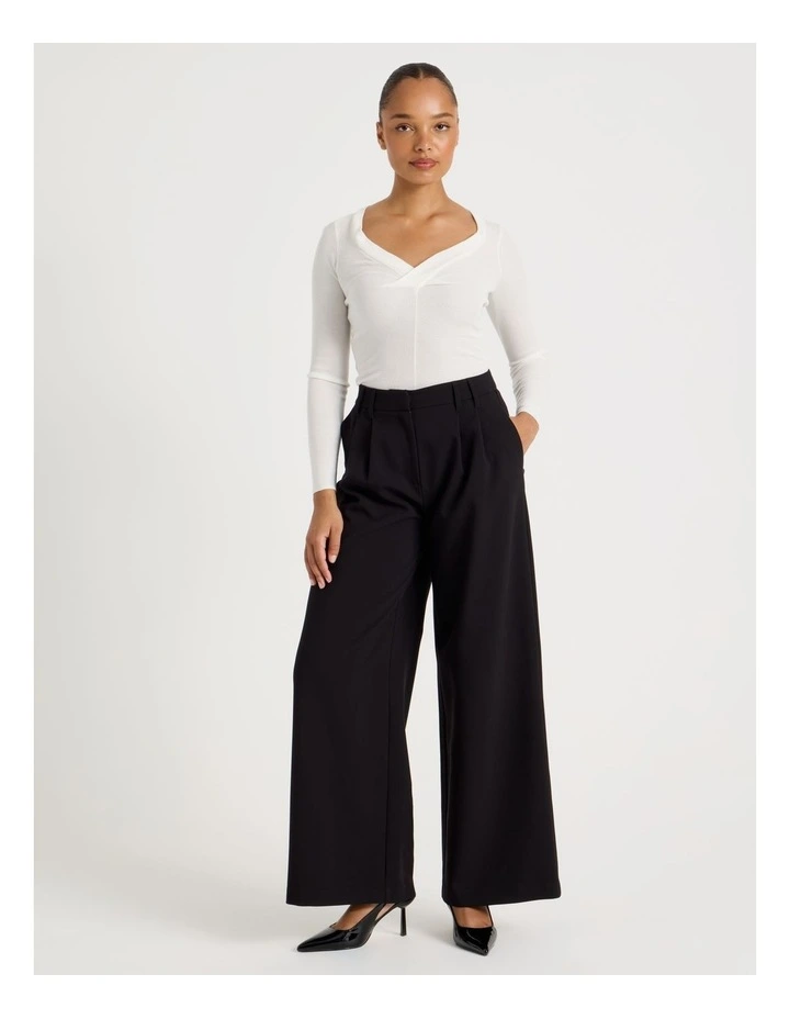 Twist V-Neck Long Sleeve Knit Top in Cream image 6