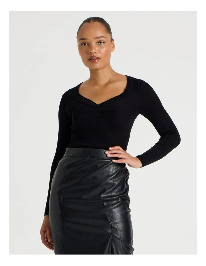 Twist V-Neck Long Sleeve Knit Top in Black image 5