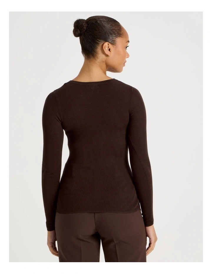 Twist V-Neck Long Sleeve Knit Top in Chocolate image 6
