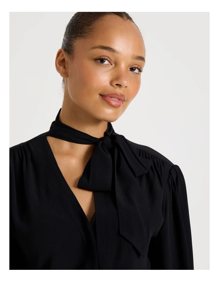 Scarf Blouse in Black image 4