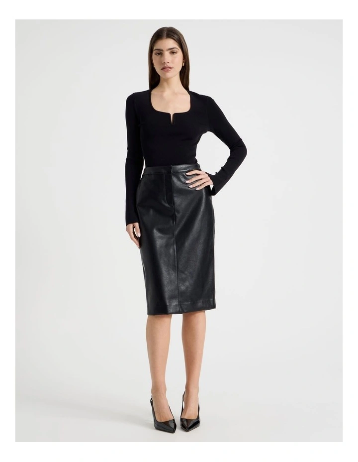 Wire Insert Long Sleeve Knit Top in Black image 3