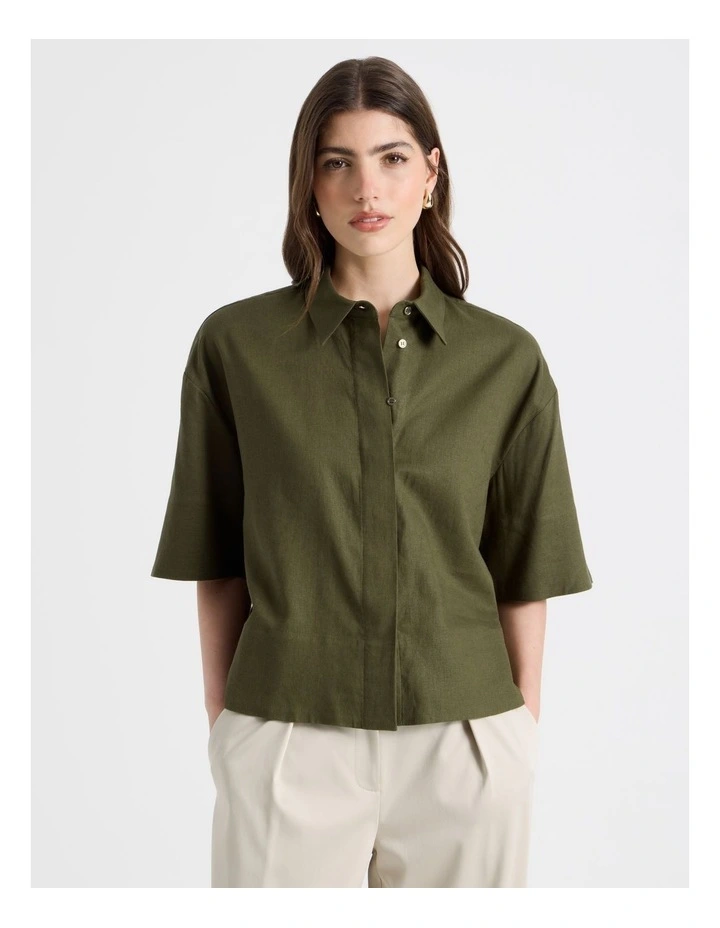 Short Sleeve Shirt in Khaki image 3