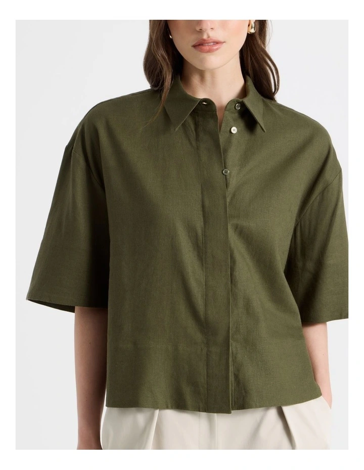 Short Sleeve Shirt in Khaki image 7