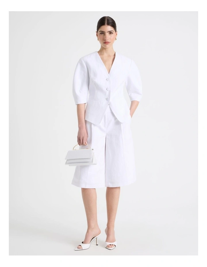 Cotton Linen Blend Collarless Oviod Sleeve Top in White image 4