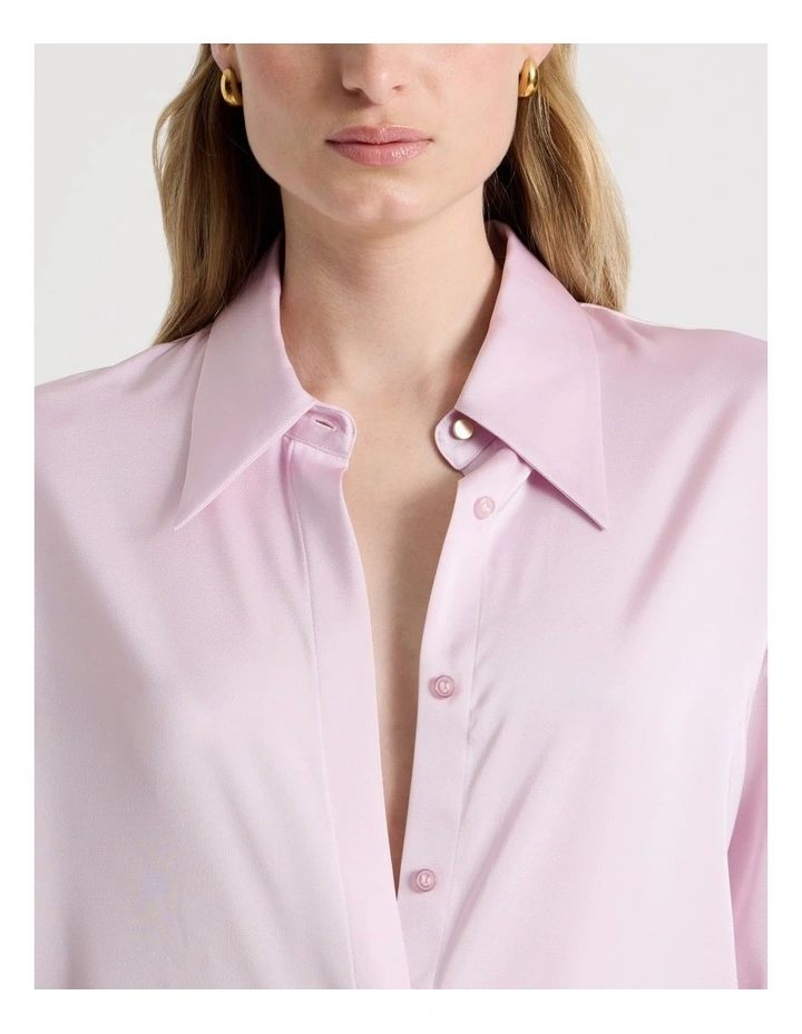 Oversized Satin Shirt in Light Pink image 7
