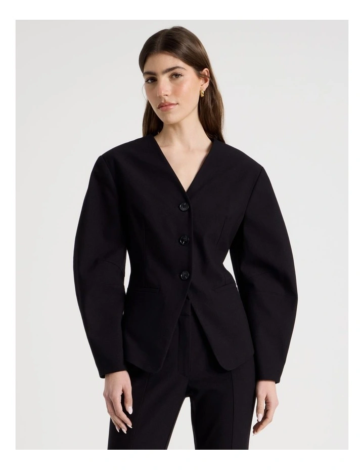 Oviod Sleeve Collarless Blazer in Black image 1