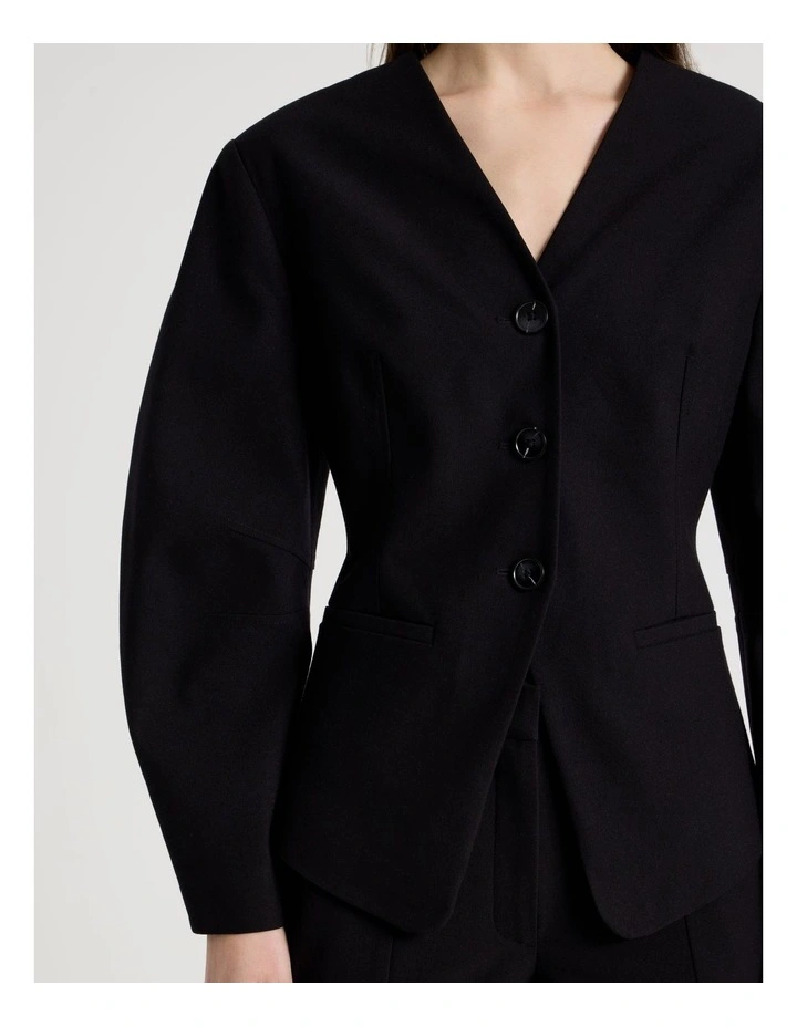 Oviod Sleeve Collarless Blazer in Black image 2