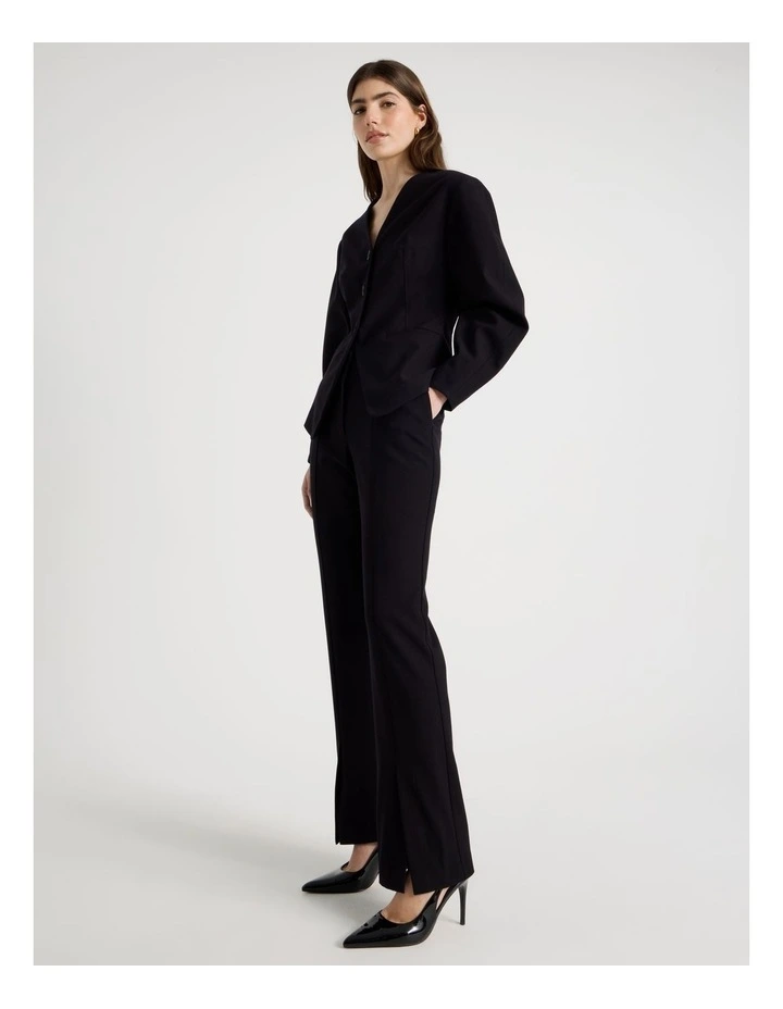 Oviod Sleeve Collarless Blazer in Black image 7