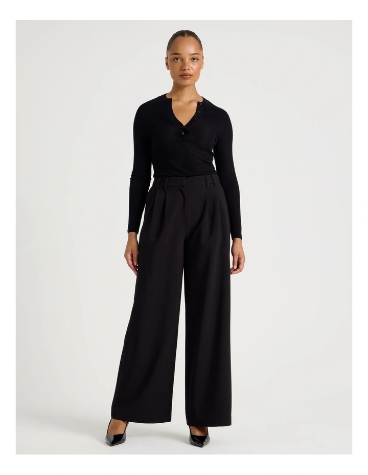 Pleated Wide Leg Pant in Black image 7