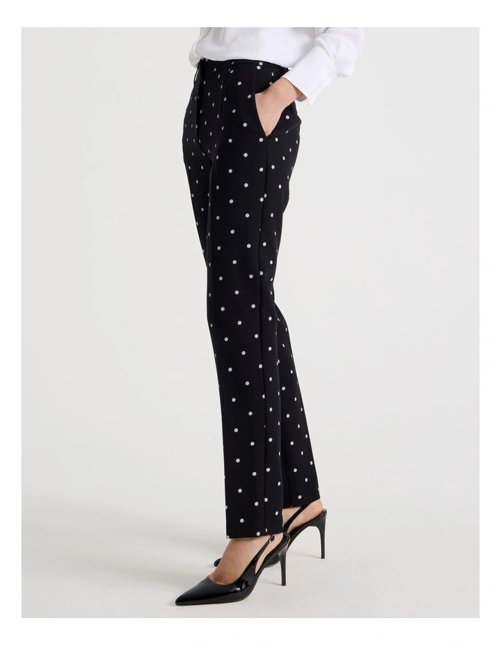 Spot Tapered Leg Pant in Black image 4