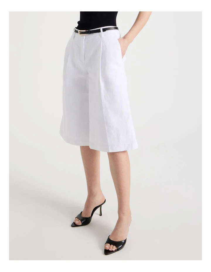 Cotton Linen Blend Mid Rise Bermuda Shorts in White image 2