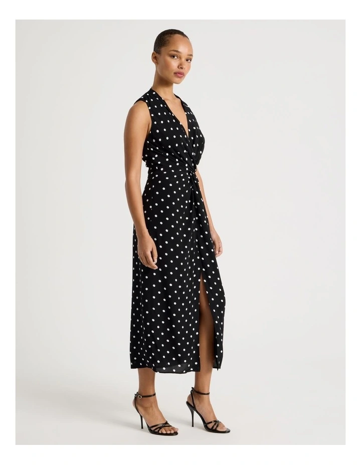 Tie Waist Sleeveless Dress in Black/White image 3