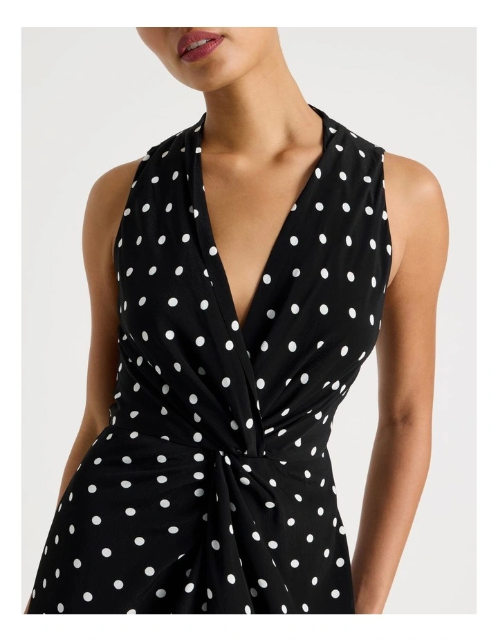 Tie Waist Sleeveless Dress in Black/White image 4