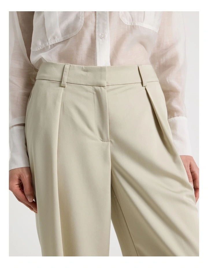 Petite Soft Balloon Pant in Stone image 7