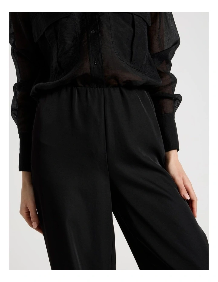 Petite Pull On Pant in Black image 4