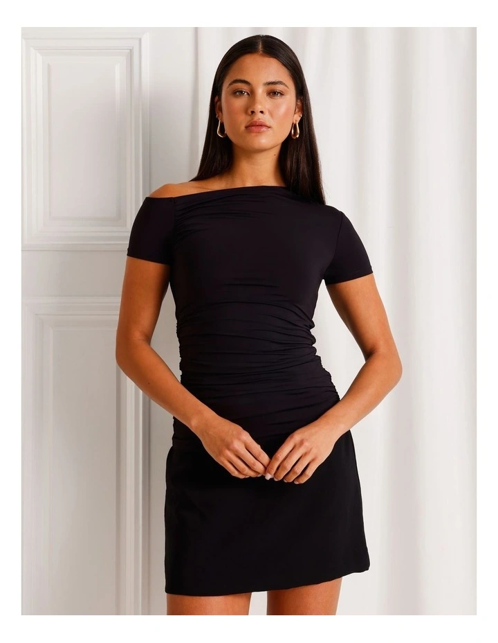 Asymmetric Off Shoulder Tee in Black image 2
