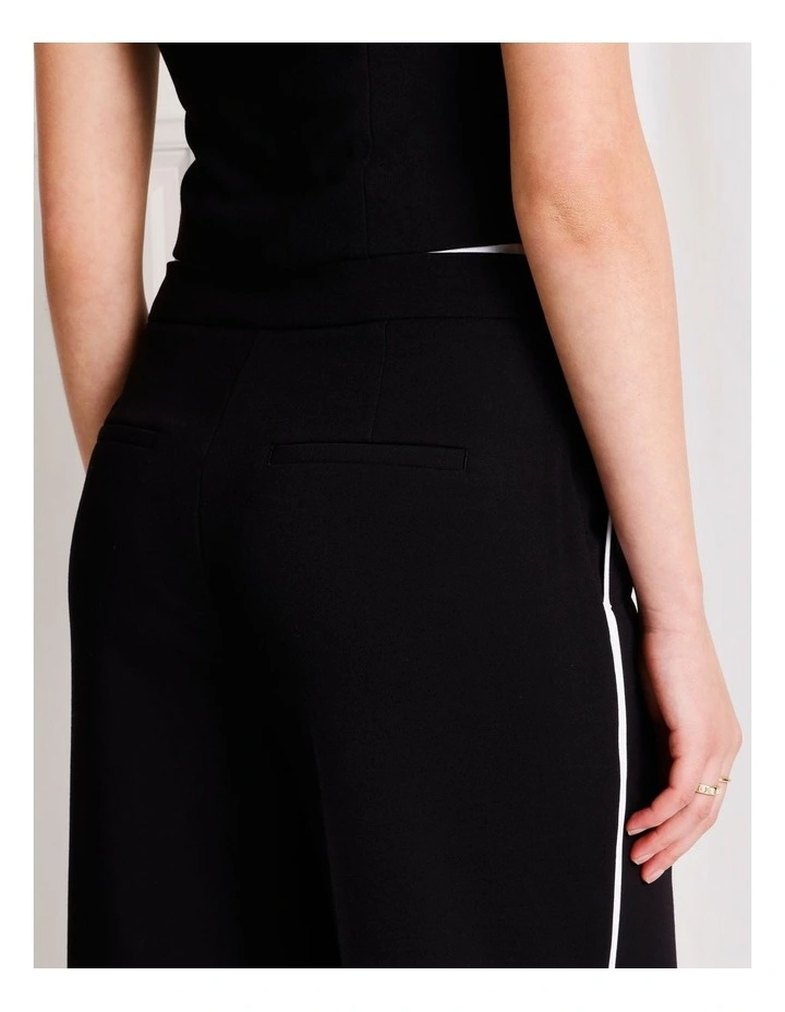 Elastic Waist Wide Leg Pant in Black image 7