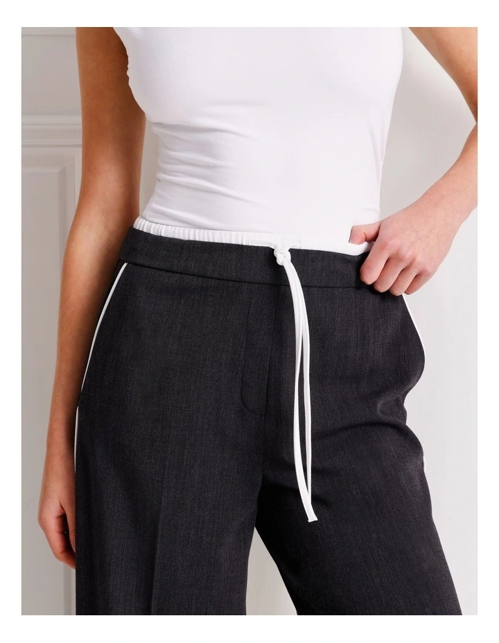 Elastic Waist Wide Leg Pant in Charcoal image 4
