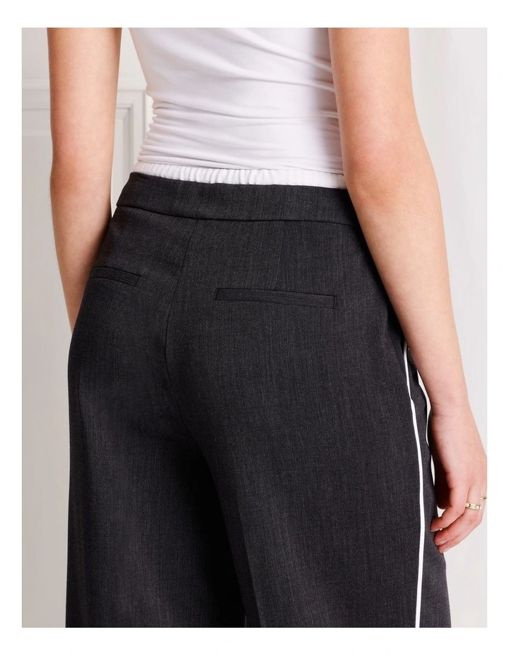 Elastic Waist Wide Leg Pant in Charcoal image 7