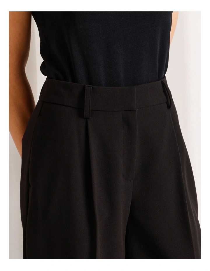 Barrel Leg Pant in Black image 3