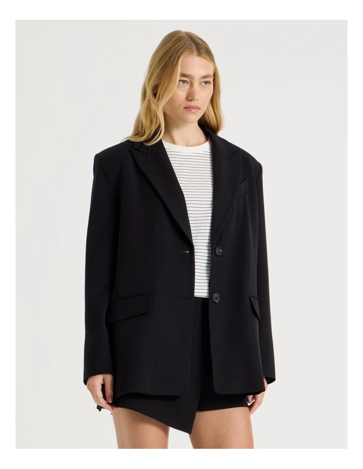 Oversized Blazer in Black image 3