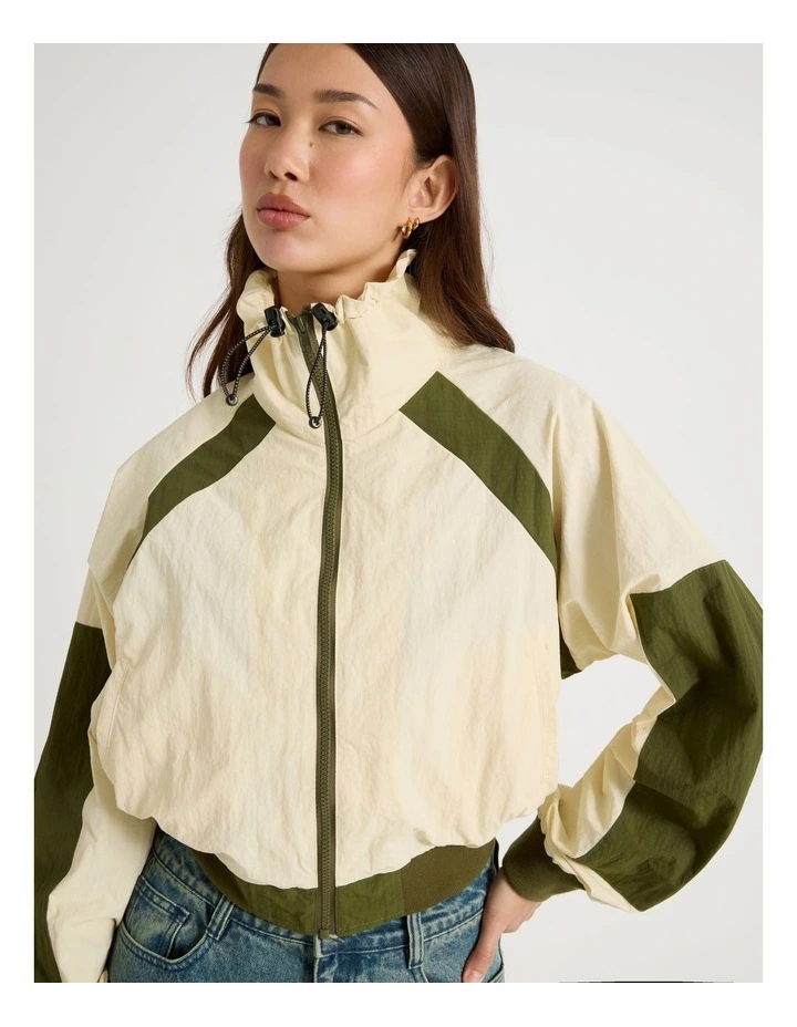 Hiker Funnel Neck Windbreaker Jacket in Cuban Sand and Olive Night image 4