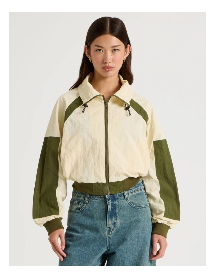 Hiker Funnel Neck Windbreaker Jacket in Cuban Sand and Olive Night image 5