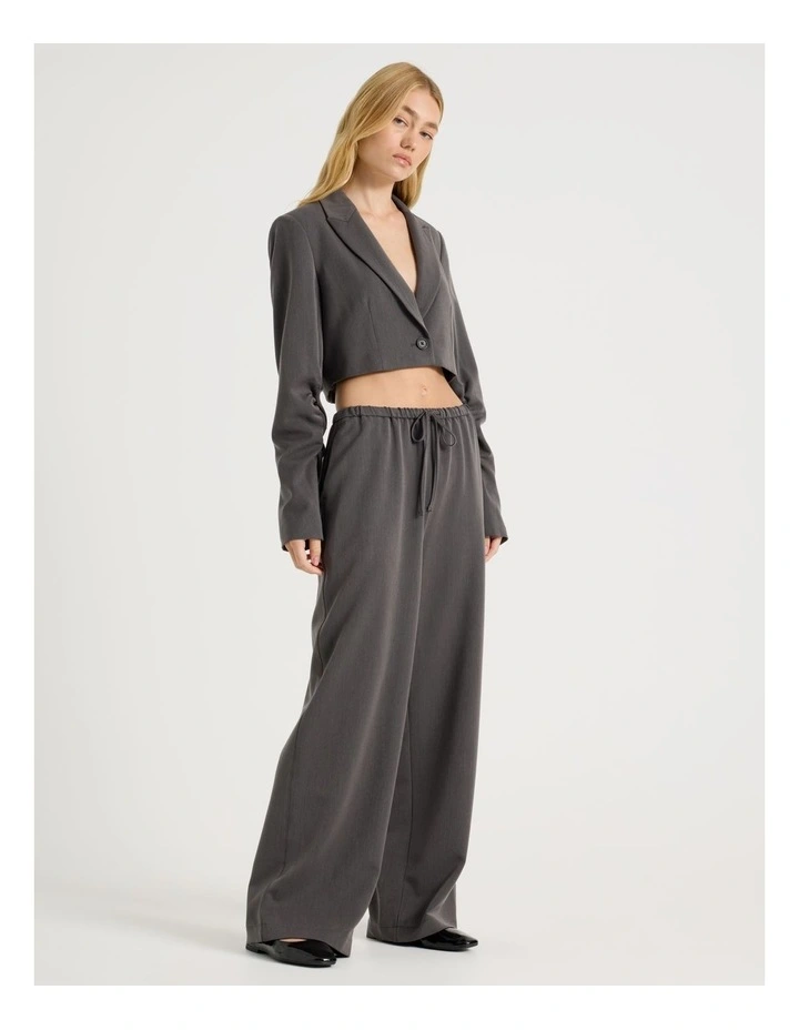 Soft Tie Waist Woven Wide Leg Pants in Charcoal image 3